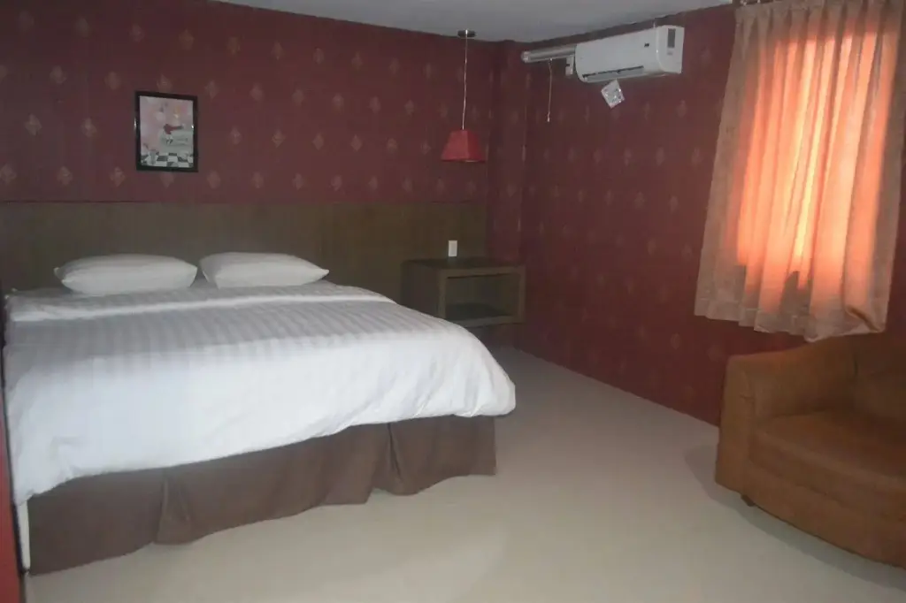 Медан: The Z Suites