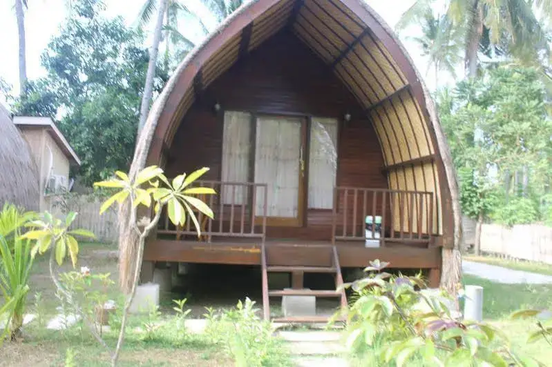 Гили Аир: Raiq Bungalow