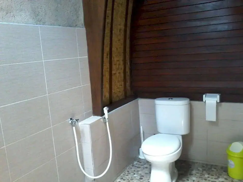 Гили Аир: Raiq Bungalow