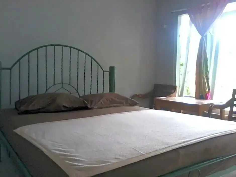 Батураден: Hotel Cemerlang