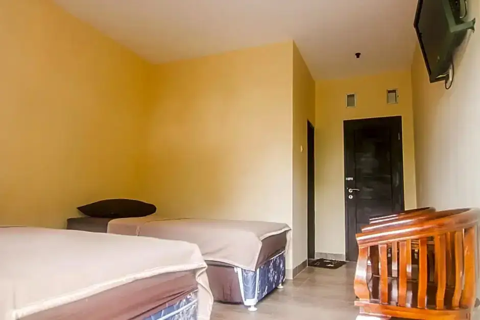 Батураден: Hotel Cemerlang