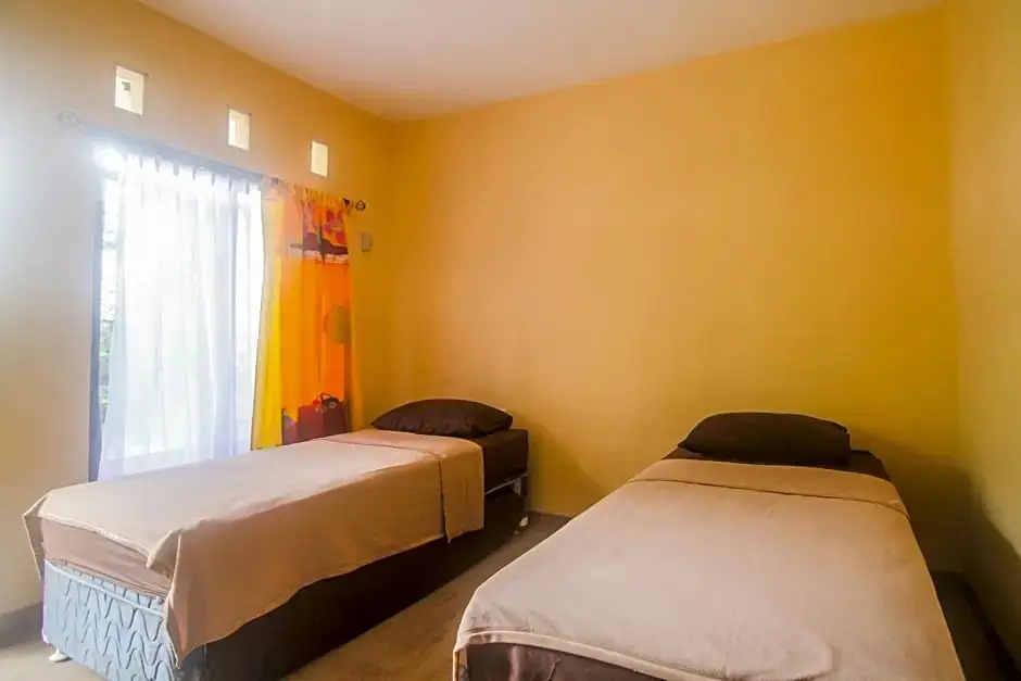 Батураден: Hotel Cemerlang
