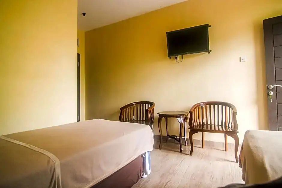 Батураден: Hotel Cemerlang