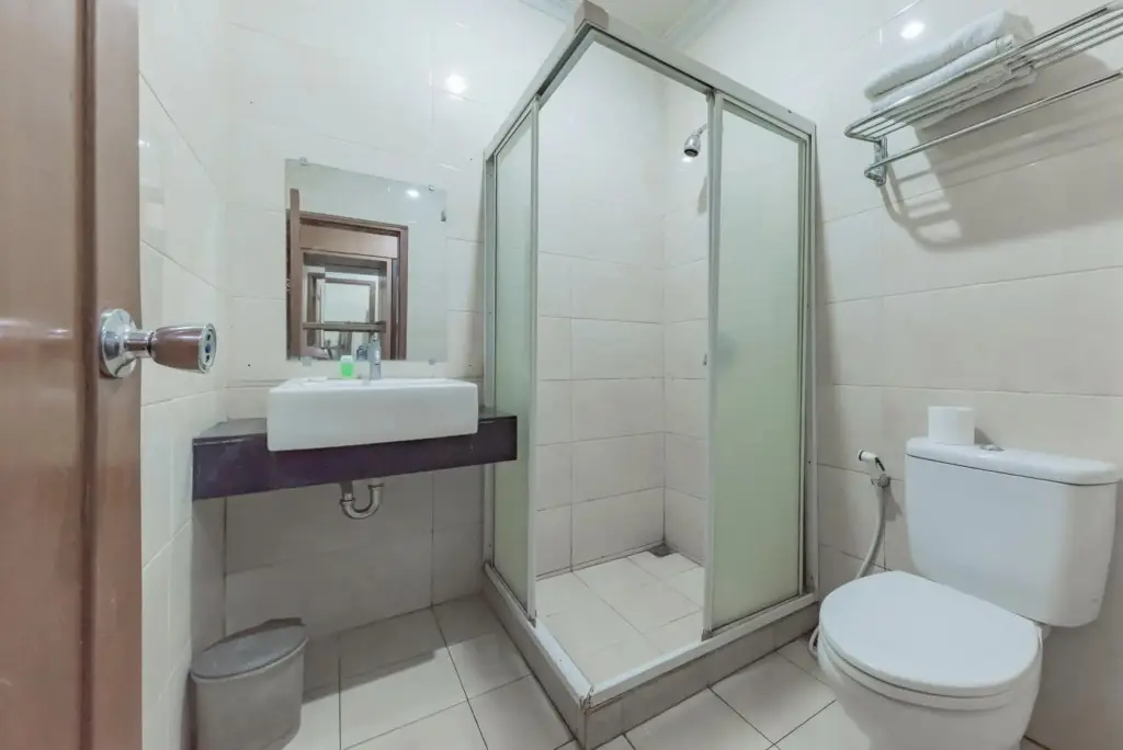 Тасикмалая: Crown Hotel Tasikmalaya