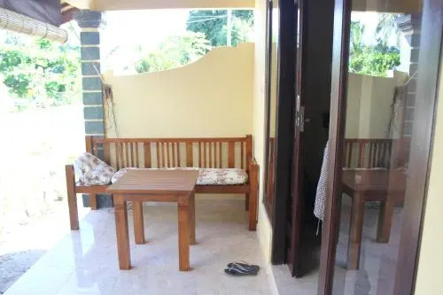 Пурвакерти: Warung Santa Fe and Bungalows