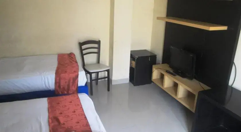 Горонтало: Astro Hotel