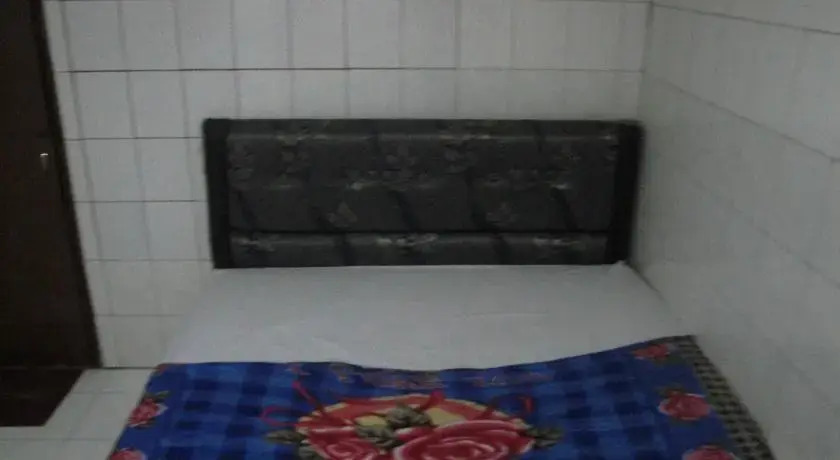 Горонтало: Astro Hotel
