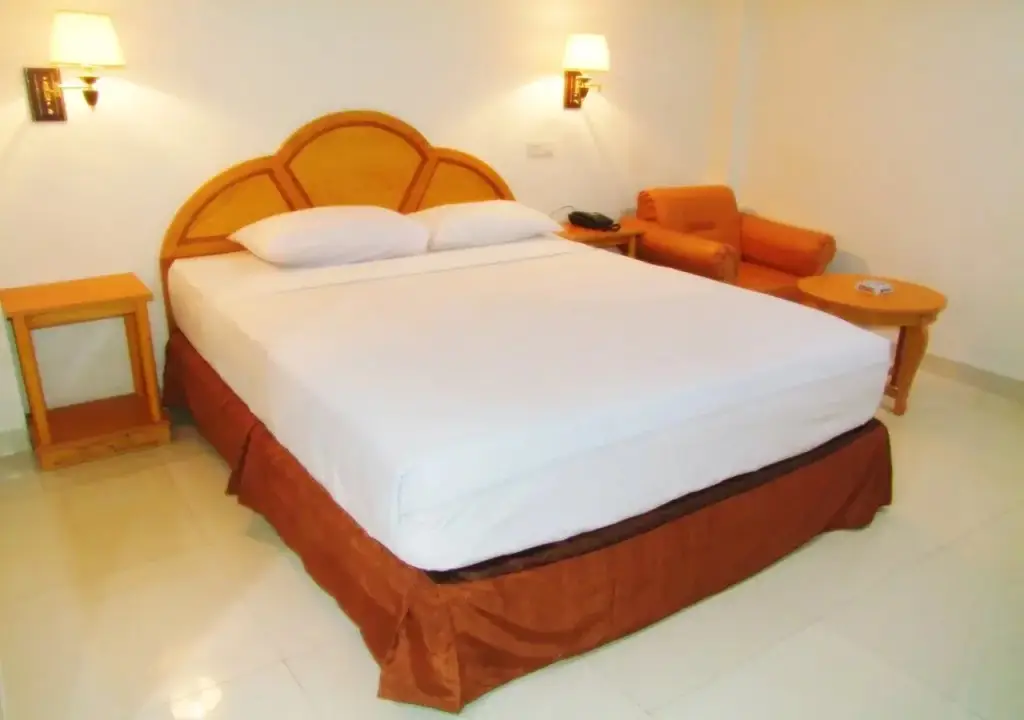 Горонтало: Hotel Yulia