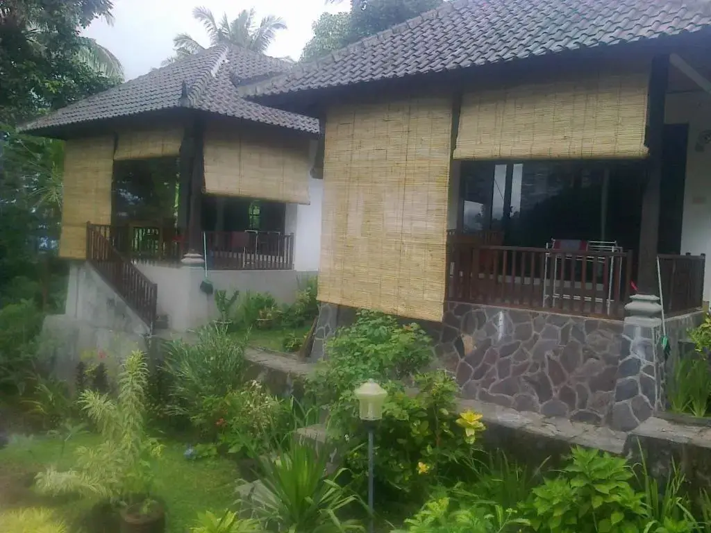 Абаби: Pondok Alam Bukit