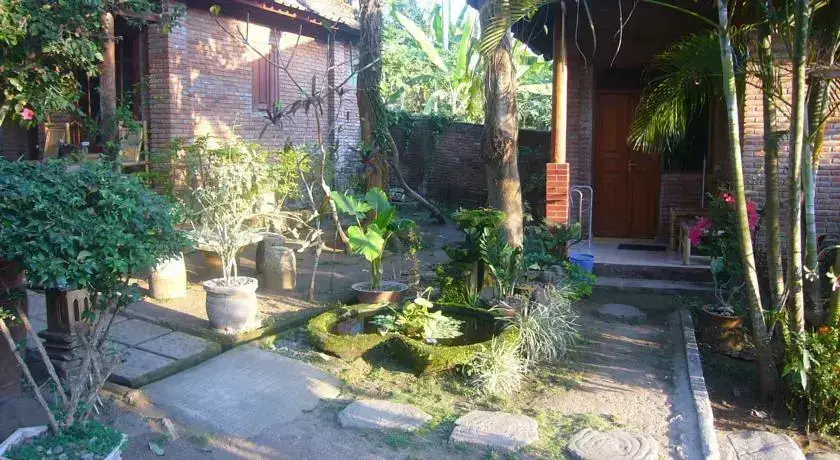Матарам: Batulayar Bungalows