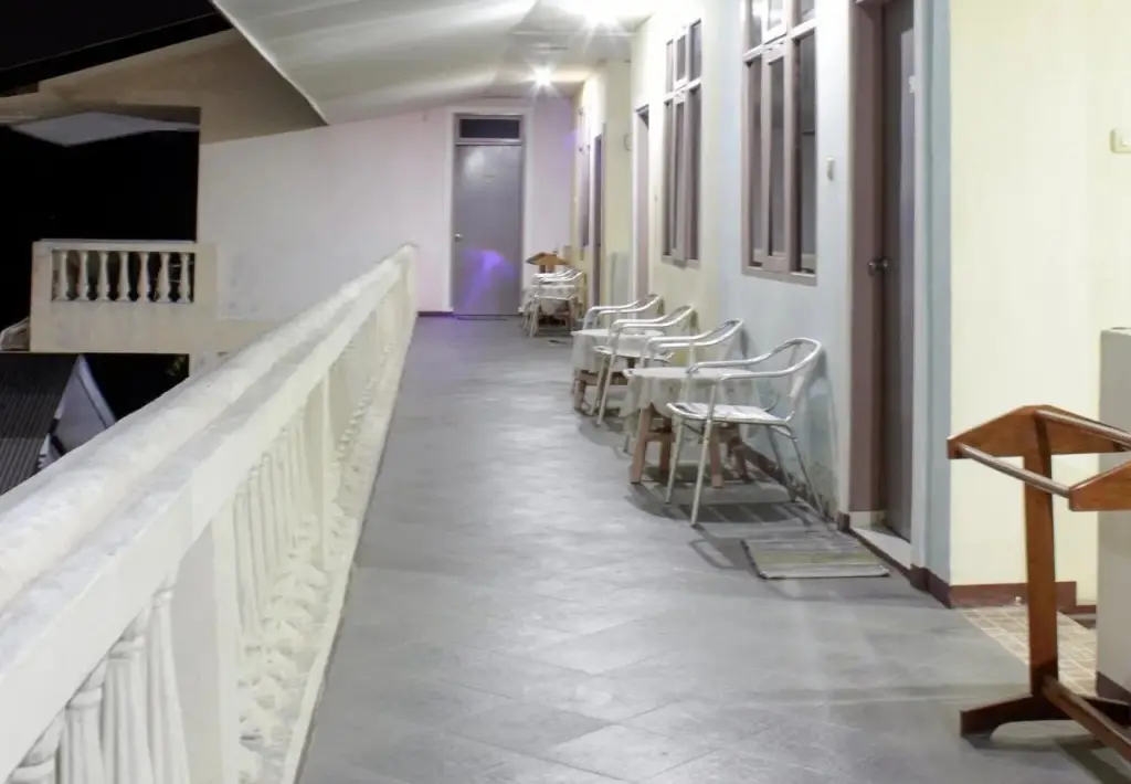 Вори: Kolongan Beach Indah Hotel