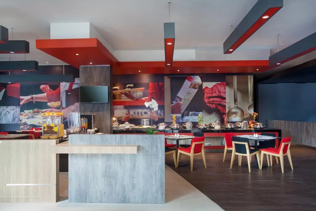 Макассар: ibis Makassar City Center