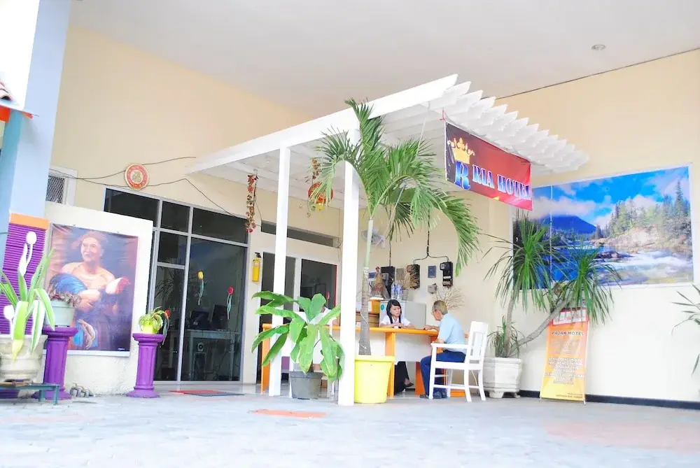 Джембер: Ria Hotel Jember
