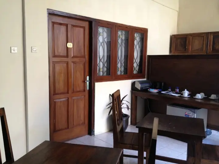 Депок: Larasati Guest House