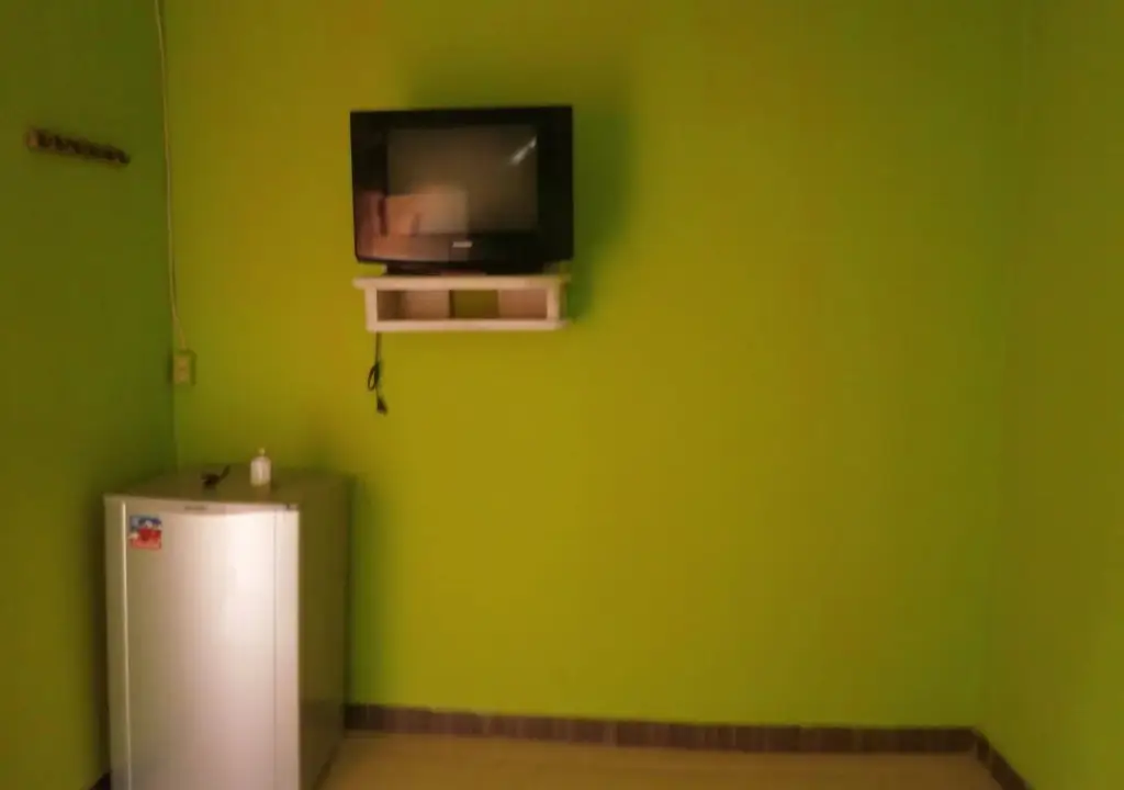 Гили Траванган: Andi Homestay