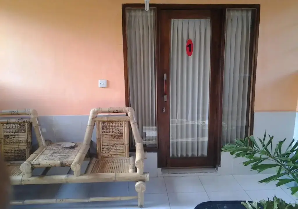 Гили Траванган: Andi Homestay