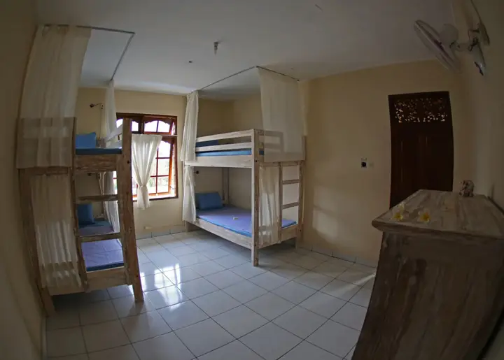 Чангу: Surfers House