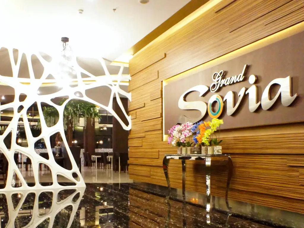 Grand Sovia Hotel — фото 1