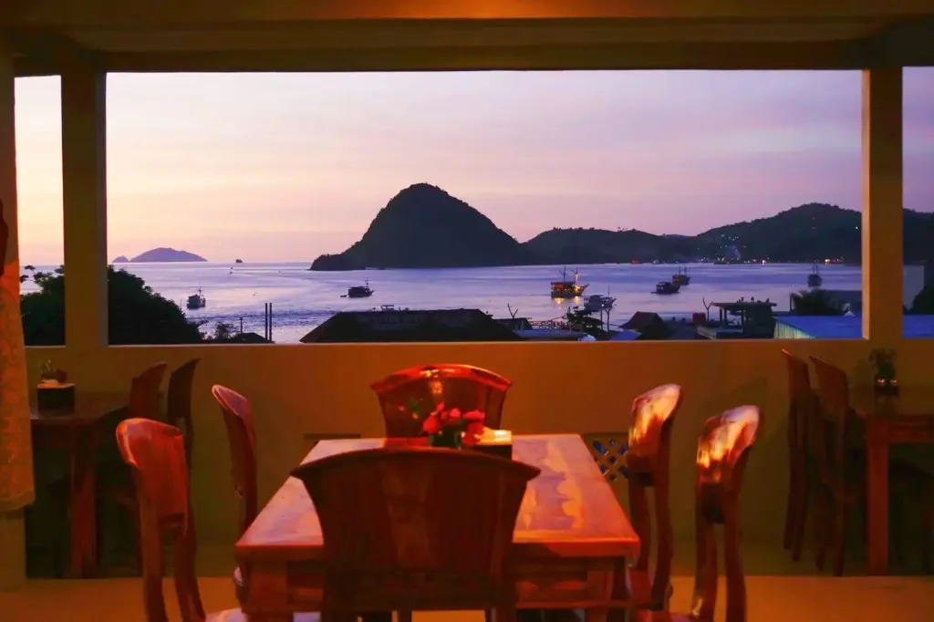 Лабуан-Баджо: Komodo Lodge