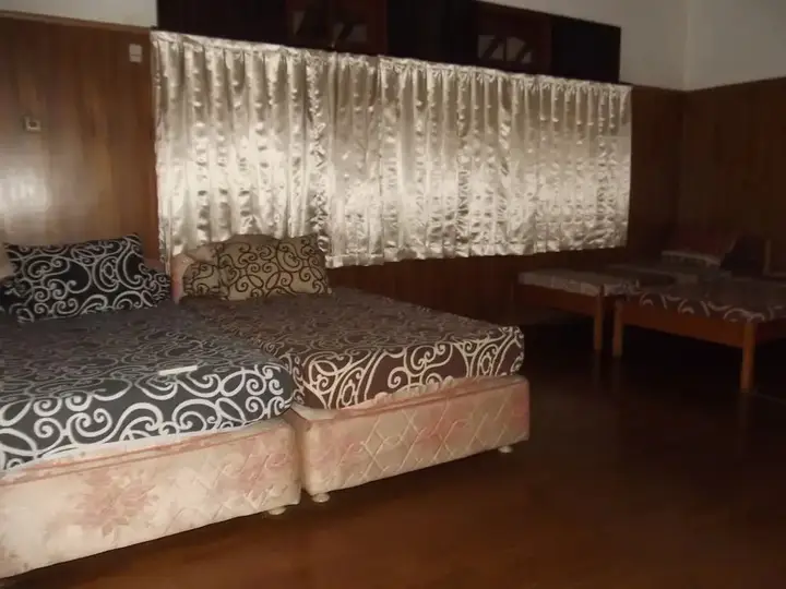 Депок: Rumah Utama