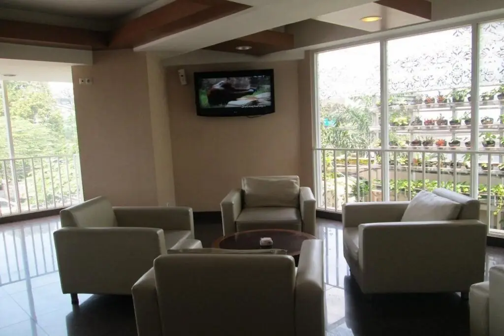 Anggrek Shopping Hotel — фото 1