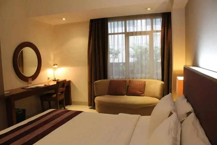 Бандунг: Anggrek Shopping Hotel