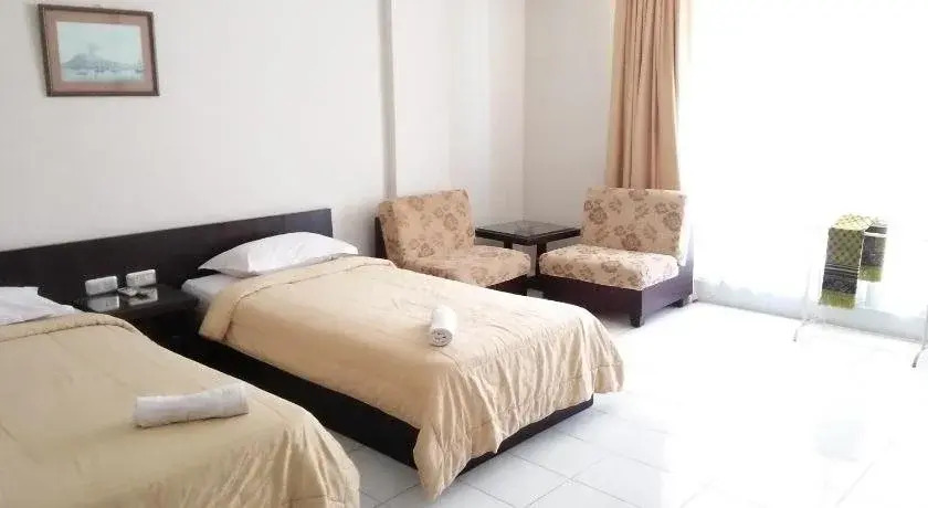 Паданг: Garuda Hotel