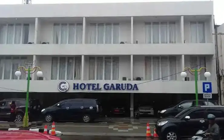 Паданг: Garuda Hotel