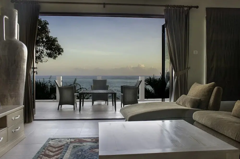 Саван: The Beach Front Villas - North Bali
