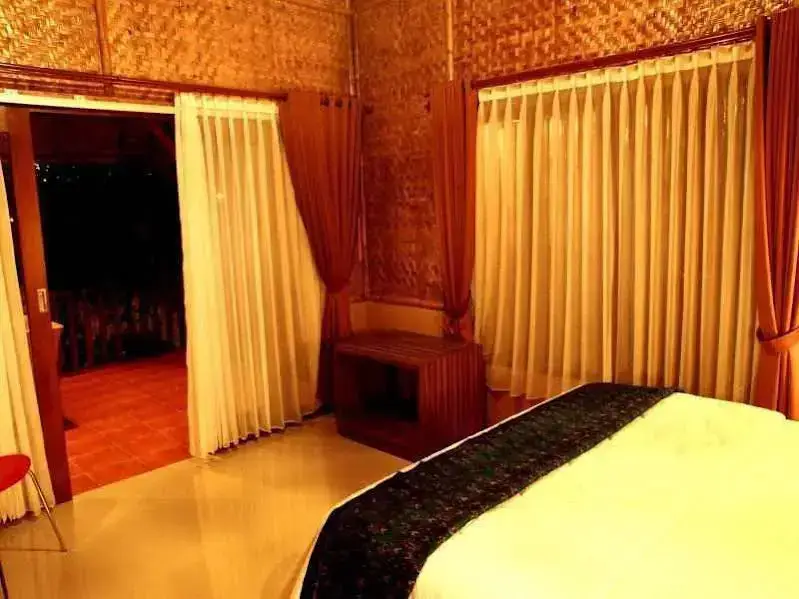 Сименьян: De Reiz Villa Ethnic Syariah