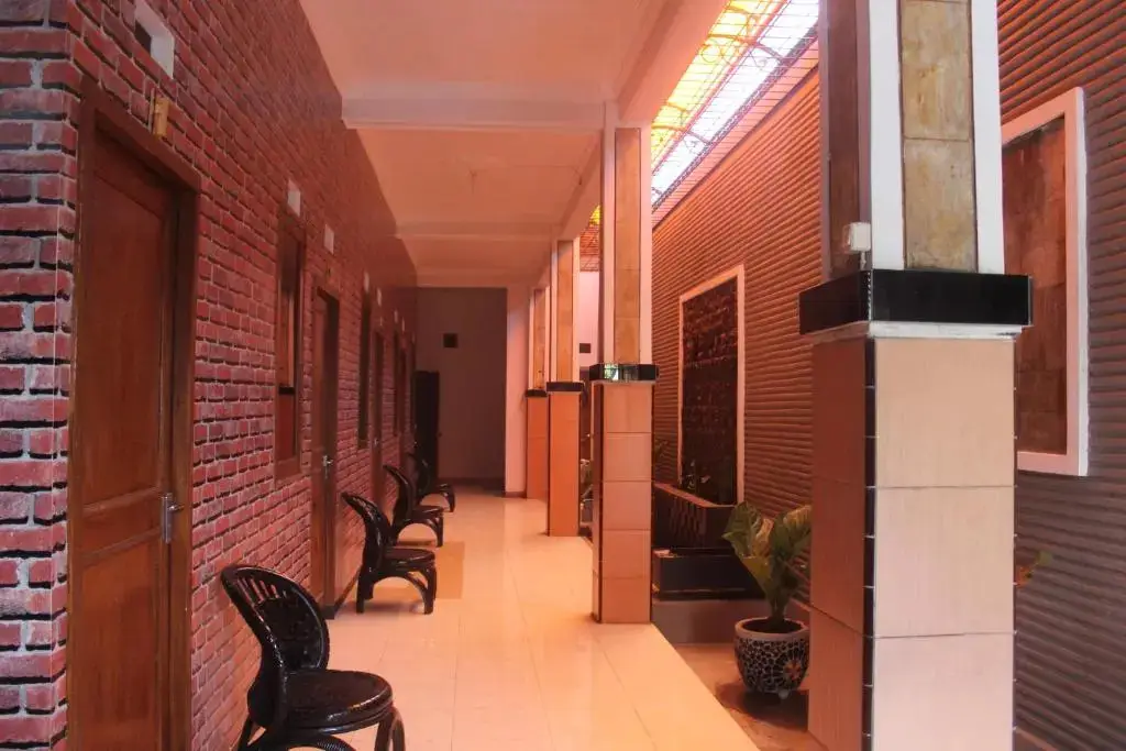 Crown Guest House — фото 1