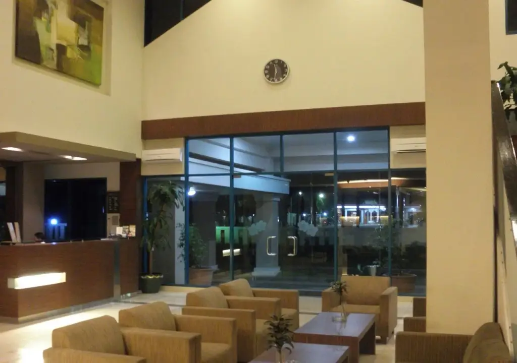 Чикаранг: Grand Cikarang Hotel