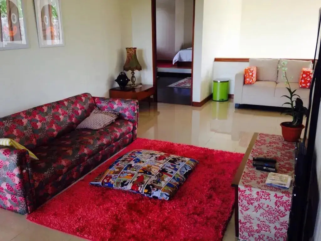 Паромпонг: Casa de Lillian