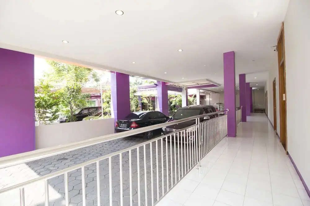 Суракарта: Twin Star