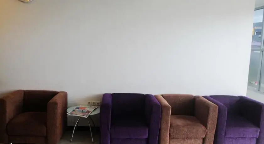 Кендари: Adipati Hotel
