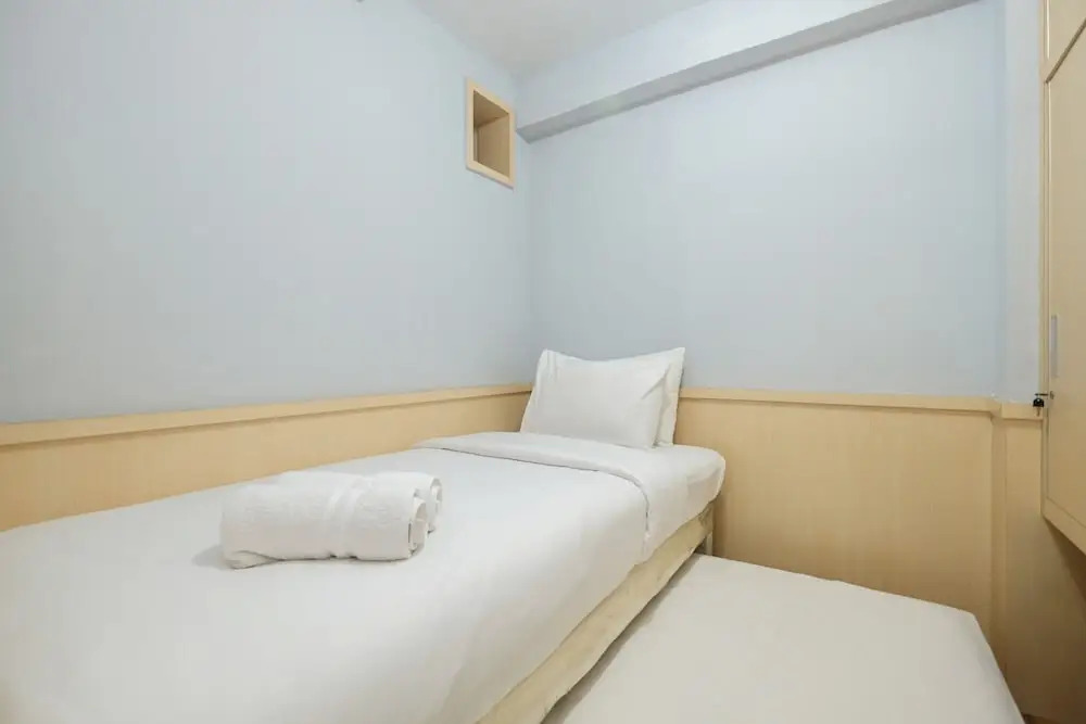Джакарта: GV21 Property at Grand Emerald Apartment