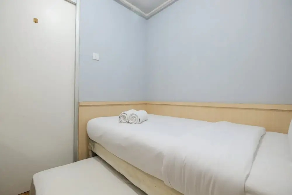 Джакарта: GV21 Property at Grand Emerald Apartment