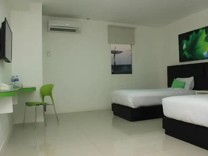 Джамби: Evan Hotel