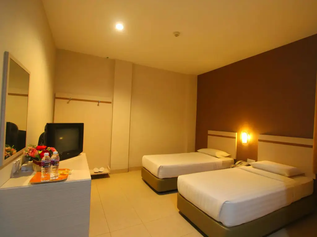 Батам: Lovina Inn Penuin Hotel