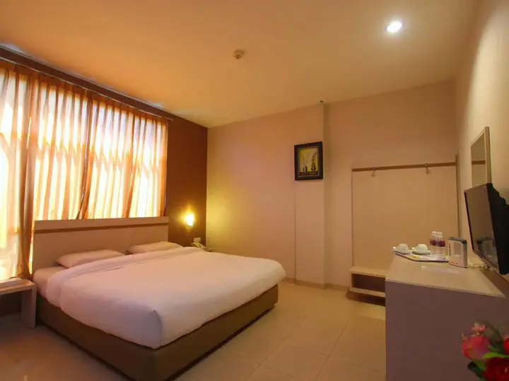 Батам: Lovina Inn Penuin Hotel