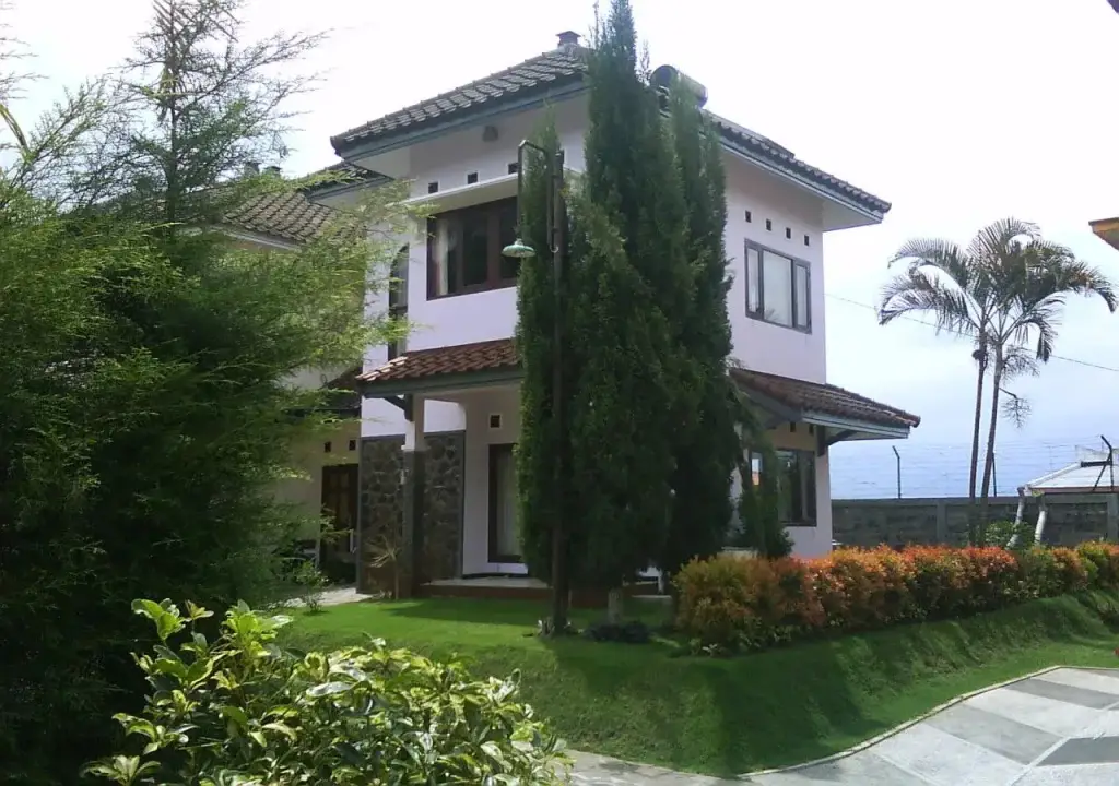 Бату: Villa Edelweiss Batu