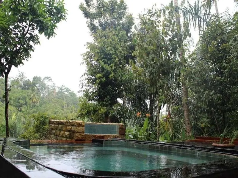 Тойа Бунгках: Madu Puri Spa Villa