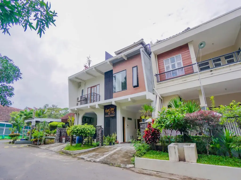 Маланг: Angler Guest House Malang by OYO Rooms