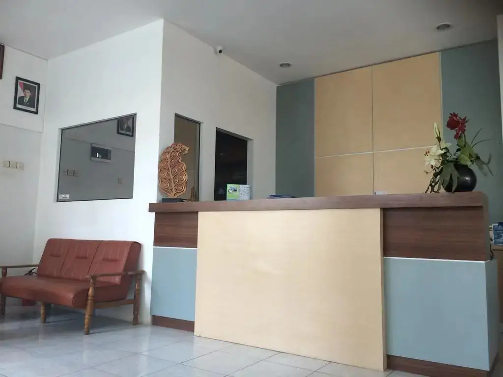 Джомбанг: Netral Hotel