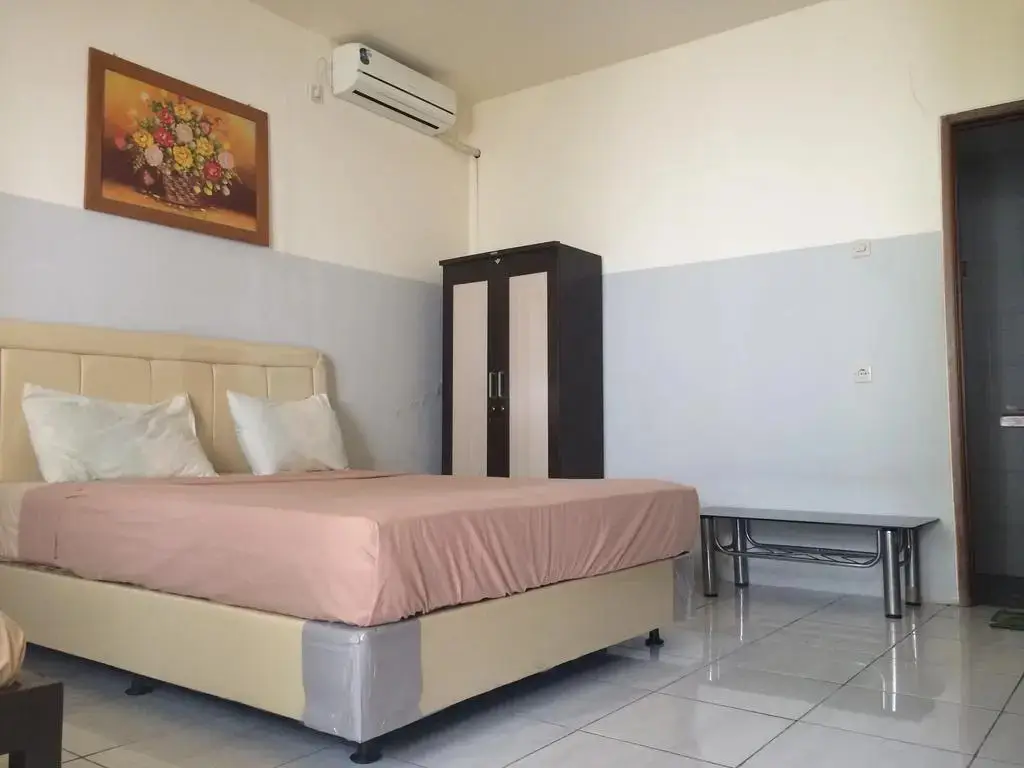 Джомбанг: Netral Hotel