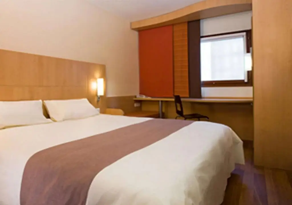 Legok: Ibis Gading Serpong