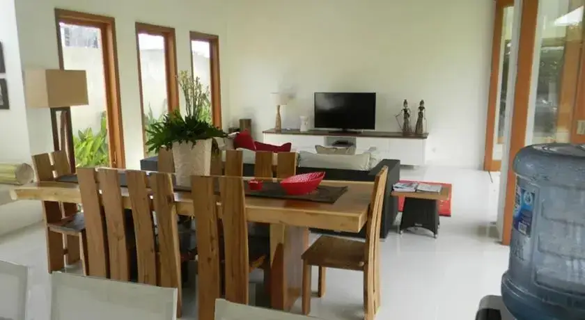 Чангу: Devi Villa Canggu