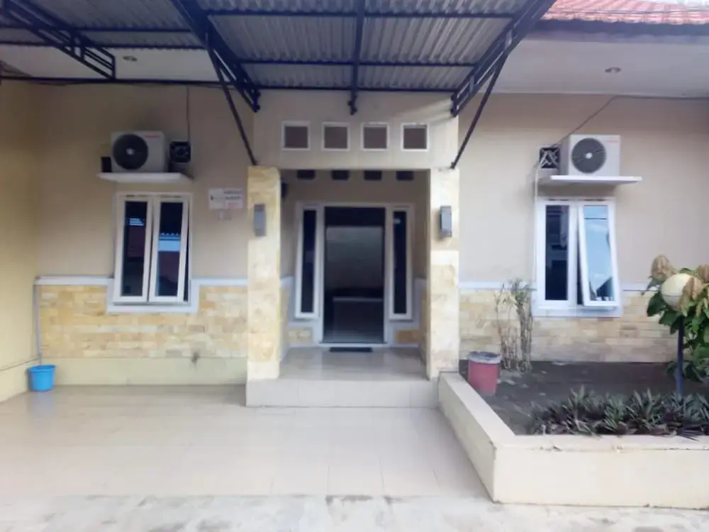 Джамби: Dedy Kost