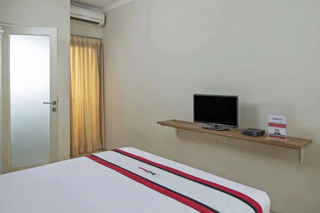 Джакарта: RedDoorz @ Mampang Prapatan