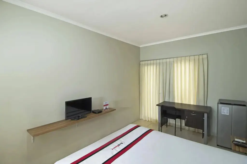 Джакарта: RedDoorz @ Mampang Prapatan